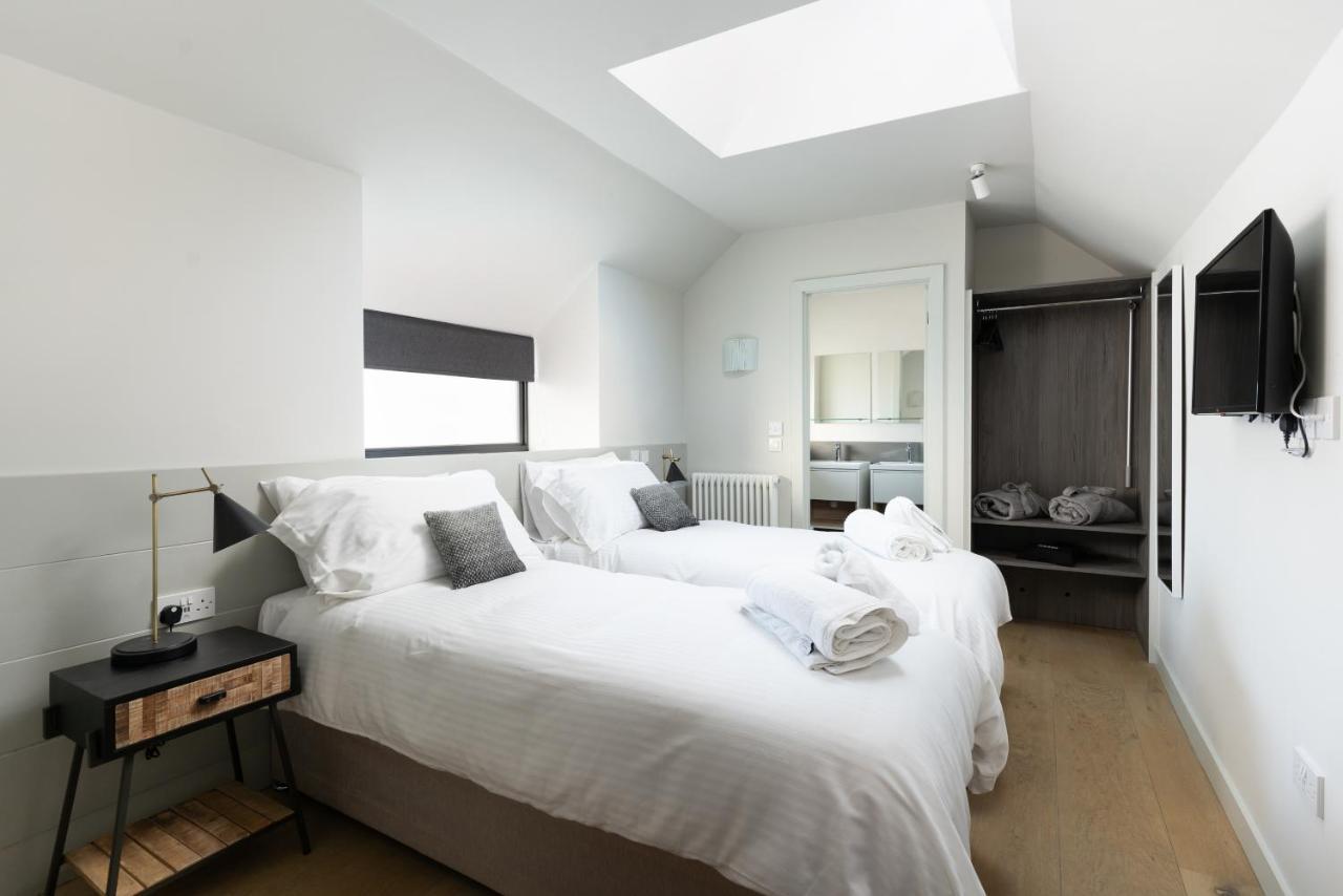 The Roost On Rock Road Hotel บาร์รี ภายนอก รูปภาพ