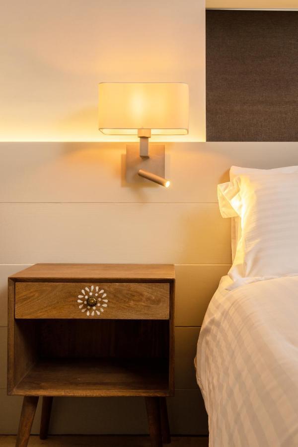 The Roost On Rock Road Hotel บาร์รี ภายนอก รูปภาพ